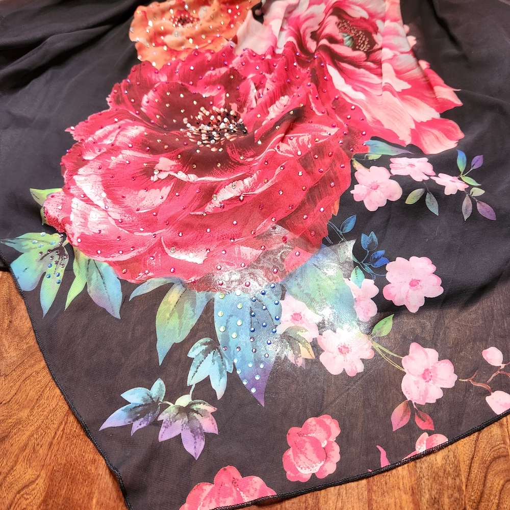 Simply Emma 2X, Black and Red shear Floral Blouse - Picture 6 of 7